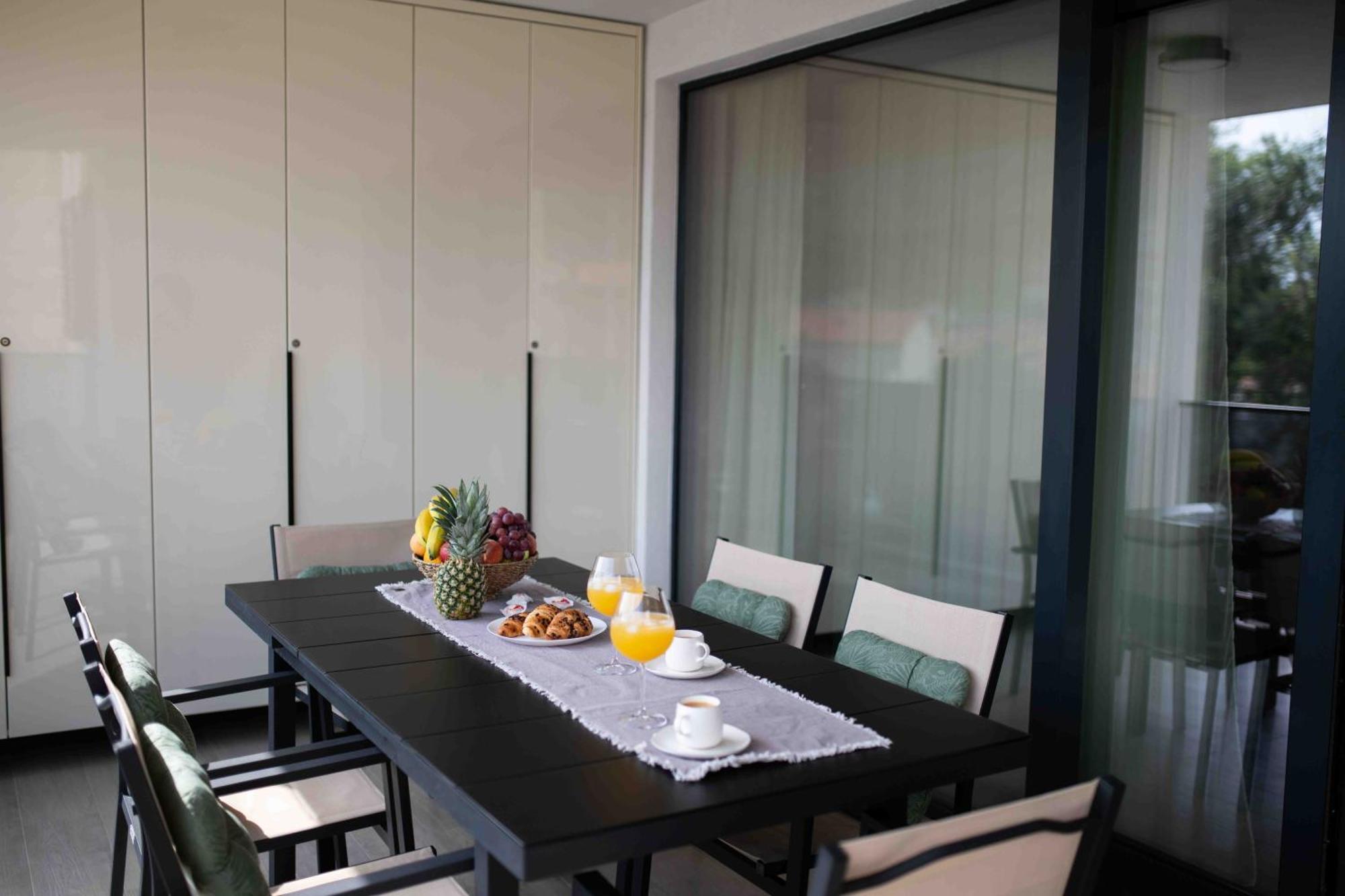 Family Peppina Apartment *
